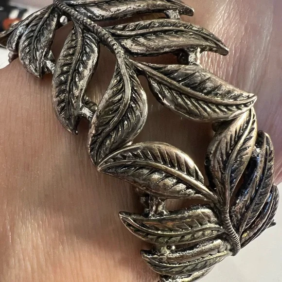 Gunmetal Gray Rose Filigree Stretch Cuff Vintage 80's Bracelet - Picture 5 of 6